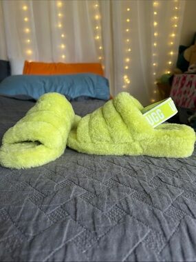 Ugg Women's Fluff Yeah Slide Slippers in Key Lime 6